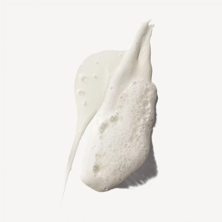 OLAPLEX No. 4C Bond Maintenance Clarifying Shampoo - Oczyszczający Szampon do Włosów 250ml konsystencja.jpg