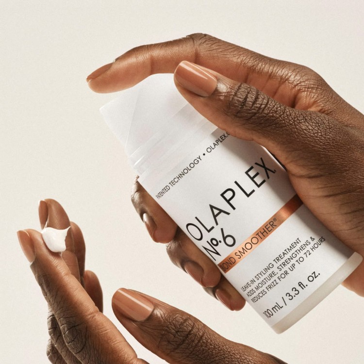 Olaplex No. 6 Bond Smoother Leave-In Treatment - Odbudowujący Krem do Stylizacji Bez Spłukiwania 100ml konsystencja.jpg
