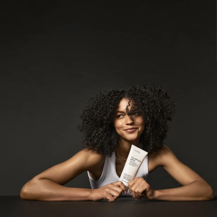 OLAPLEX No.10 Bond Shaper Curl Defining Gel - Odbudowujący Żel Definiujący Skręt Loków i Fal 200ml skręt loków.jpg
