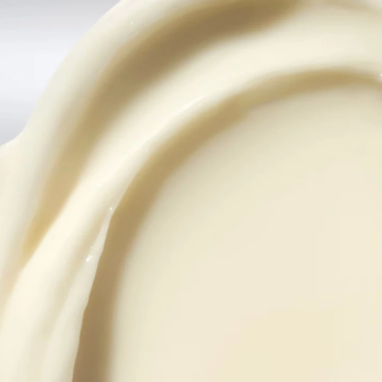 OLAPLEX Weightless Nourishing Mask - Lekka Maska Odżywiająca do Włosów 200ml konsystencja.jpg