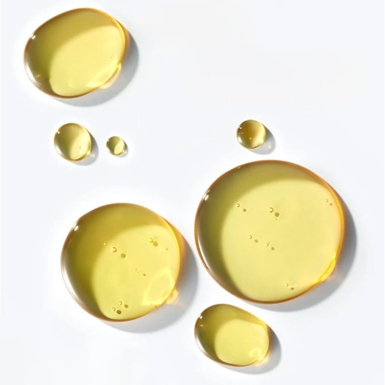 Moroccanoil Oil Treatment Light - Naturalny Delikatny Olejek Arganowy 50 ml konsystencja.jpg