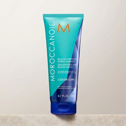 Moroccanoil Blonde Perfecting Purple Shampoo - Szampon do Blondów Neutralizujący Żółte Odcienie 200ml.jpg