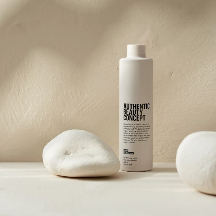 Authentic Beauty Concept Bare Cleanser - Szampon Oczyszczający do Wrażliwej Skóry Głowy i Włosów 300ml.jpg